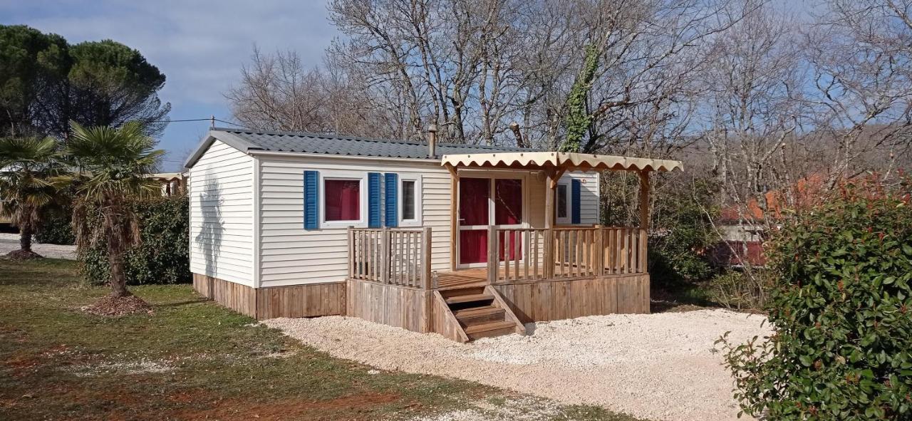 Limogne-en-Quercy Camping Le Bel Air Mobil Home Le Figuier 6 Personnes מראה חיצוני תמונה